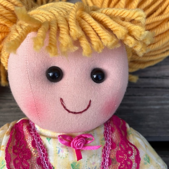 HOPSCOTCH RAG DOLL SOFT BABY DOLL YELLOW PIG TAILS YELLOW DRESS RED ACCENTS - Picture 7 of 8